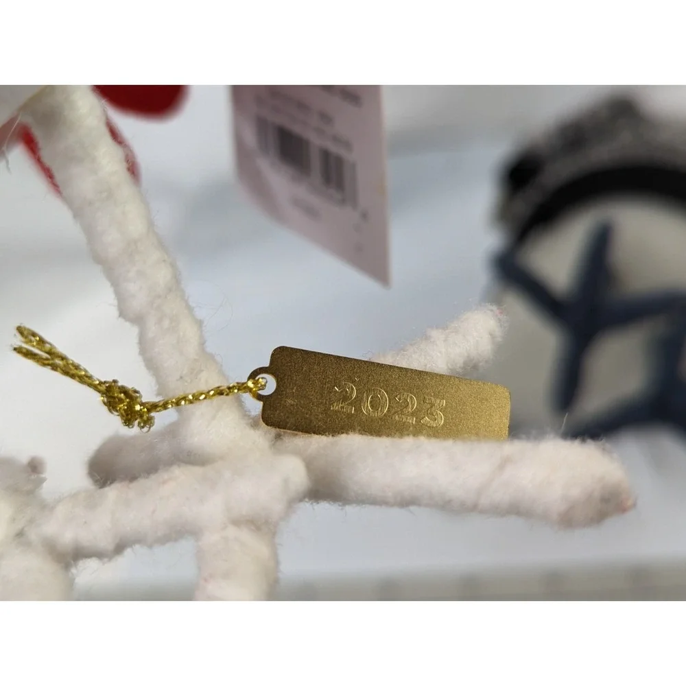 Target Spritz Featherly Friends Red Aerial 2023 Varma 2022 Bird Lot‎